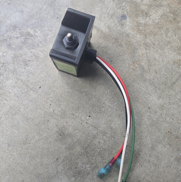 Maxon 4 Wire Up Down Tuck Liftgate Under Switch - 264951-04 - Picture 4 of 6